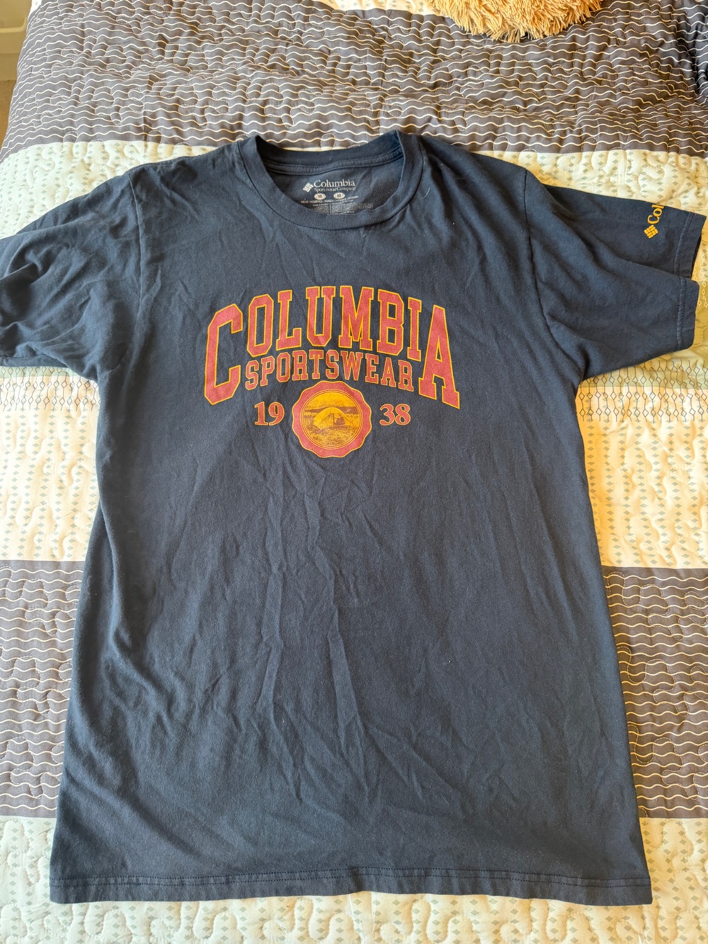 Columbia Sportswear Men’s Navy Short Sleeve Logo T-Shirt